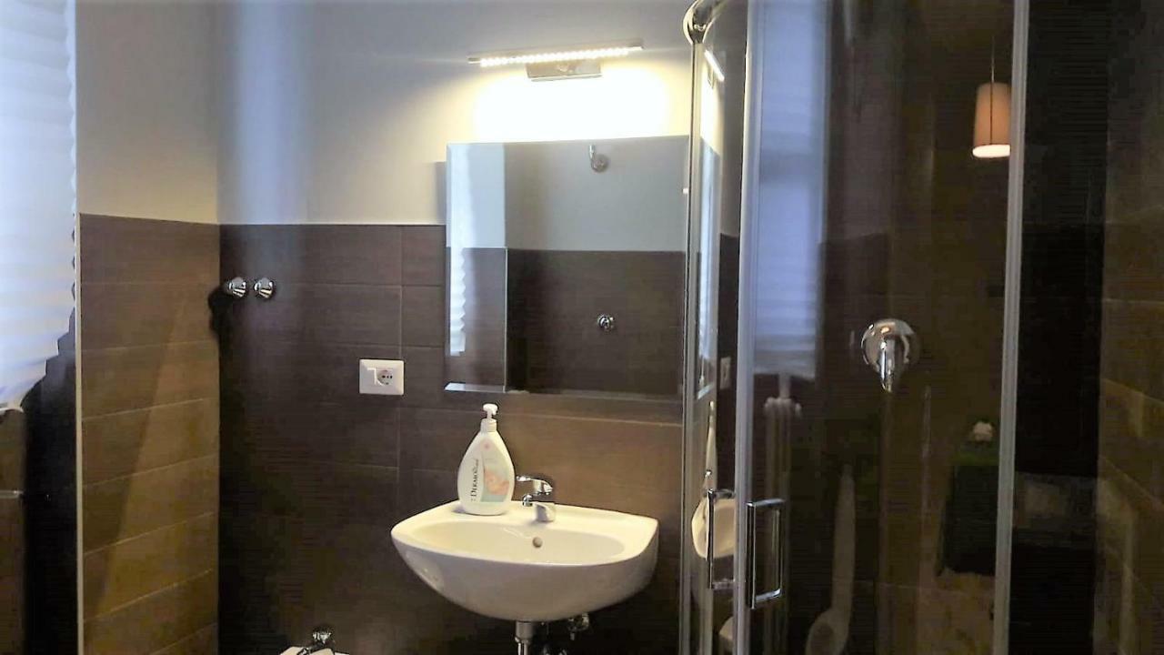 Cavour 124 -Guest-Room- Μπάρι Εξωτερικό φωτογραφία